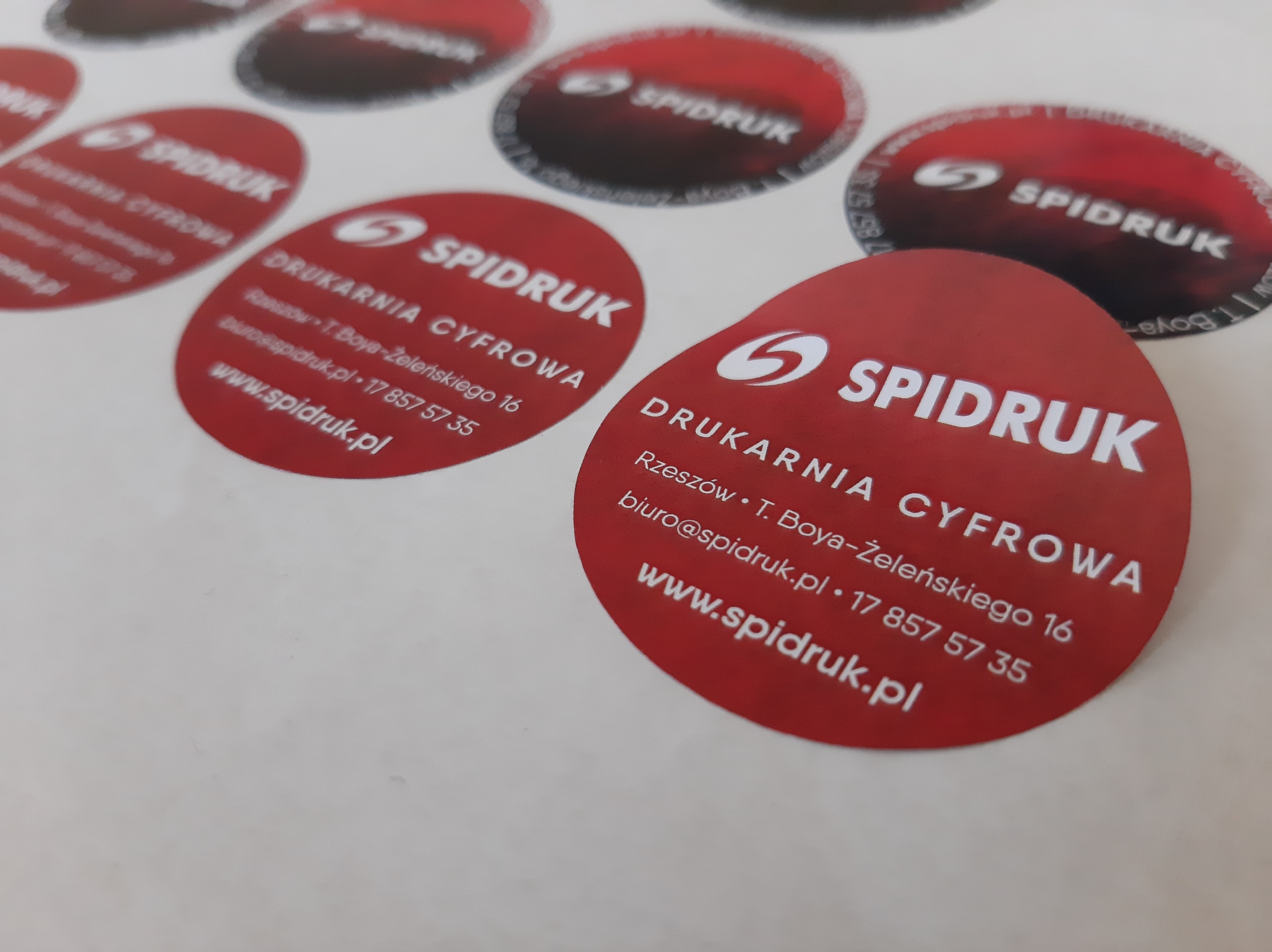 naklejki reklamowe druk