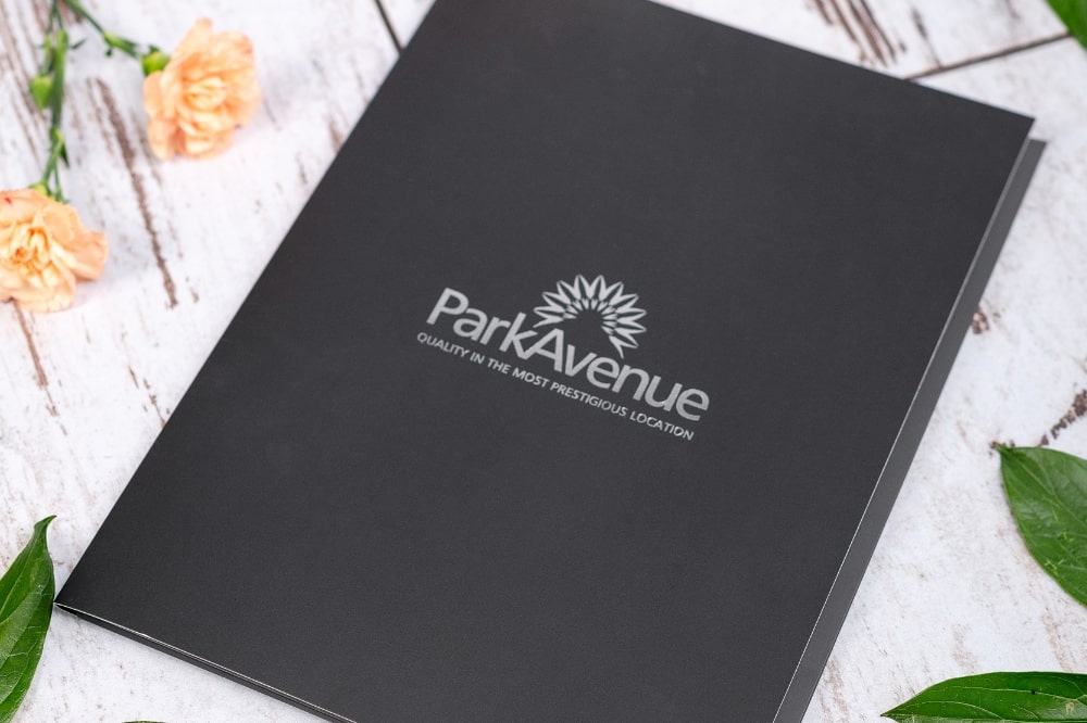 teczka ze srebrzeniem hotstamping